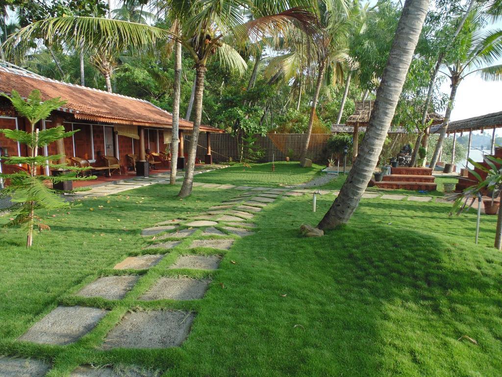 Ambadis Villas Kodungallūr Exterior foto
