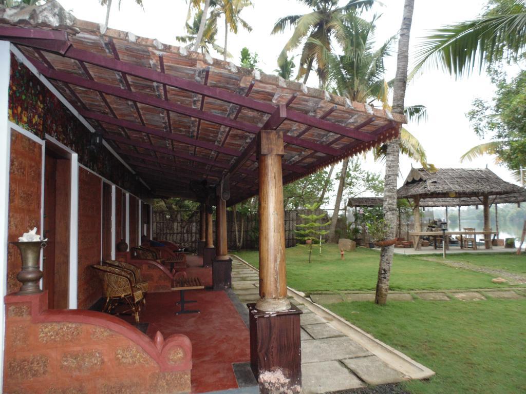 Ambadis Villas Kodungallūr Exterior foto